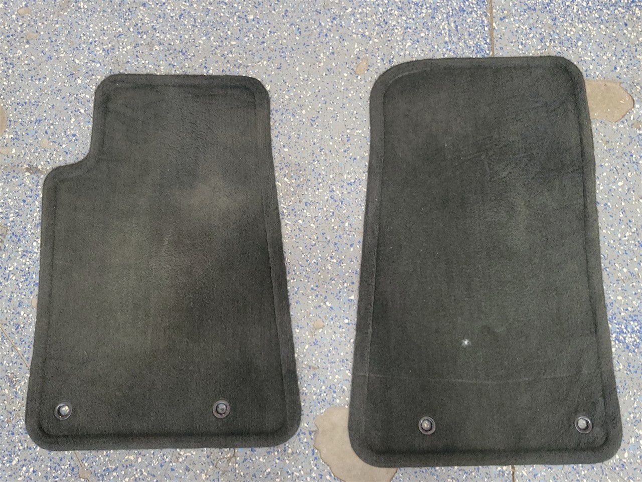 2013 CAMARO OEM FRONT FLOOR MATS BLACK CARPET 33824 - image 1