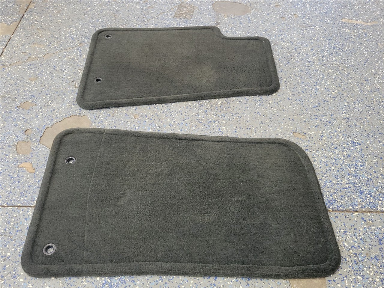 2013 CAMARO OEM FRONT FLOOR MATS BLACK CARPET 33824 - image 3