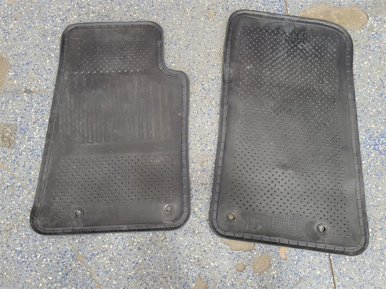 2013 CAMARO OEM FRONT FLOOR MATS BLACK CARPET 33824 - image 6