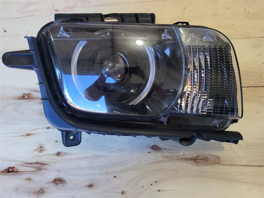 2013 CAMARO OEM RH HEADLIGHT HID XENON 22959920 33831 - image 1