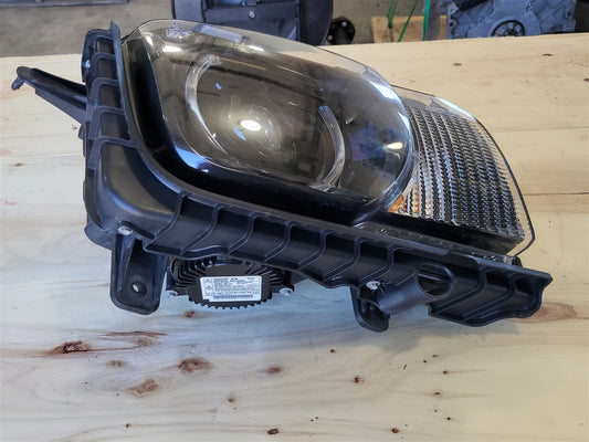 2013 CAMARO OEM RH HEADLIGHT HID XENON 22959920 33831 - image 2