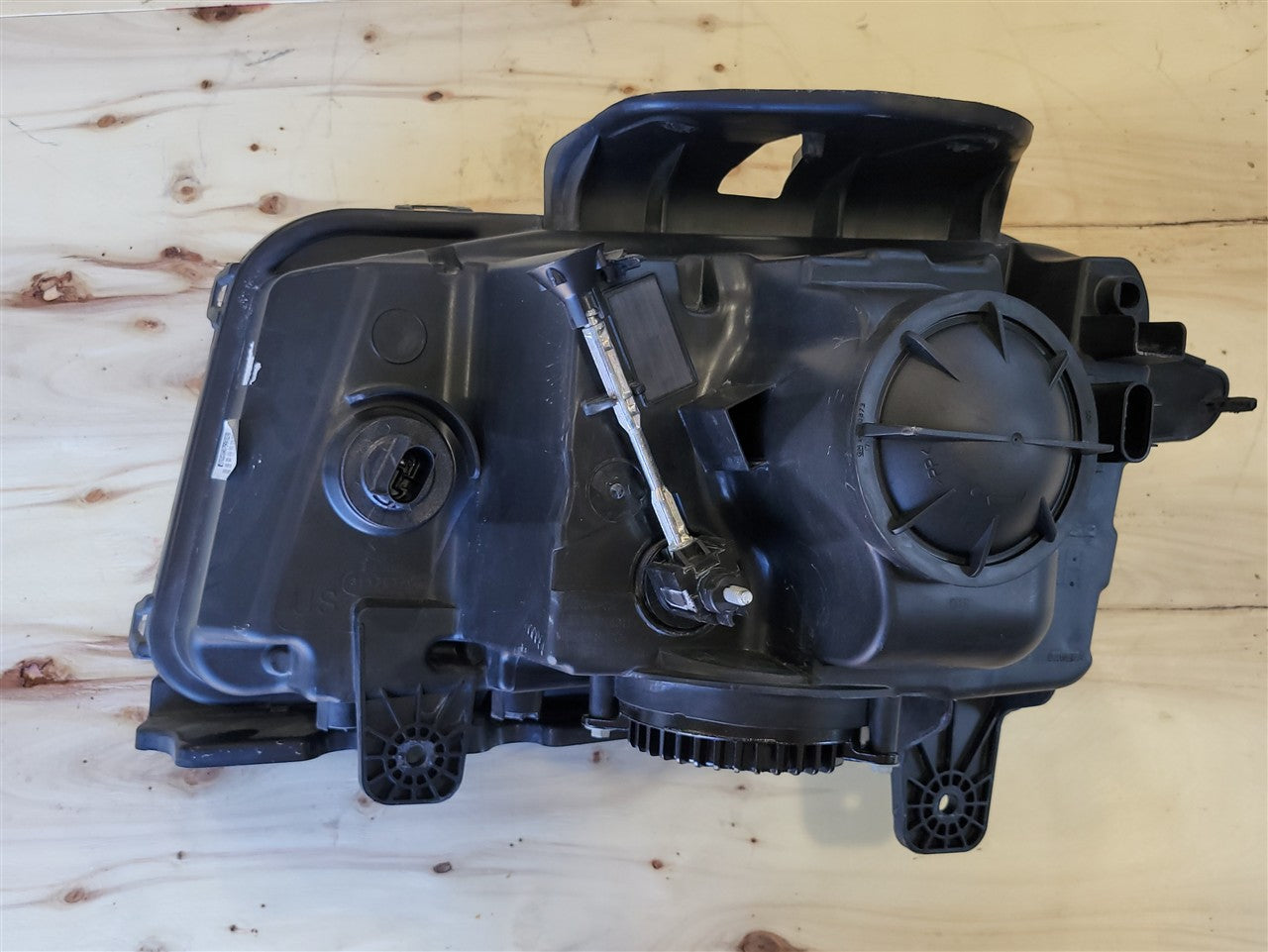 2013 CAMARO OEM RH HEADLIGHT HID XENON 22959920 33831 - image 10