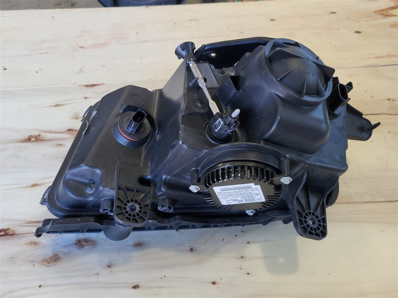 2013 CAMARO OEM RH HEADLIGHT HID XENON 22959920 33831 - image 11