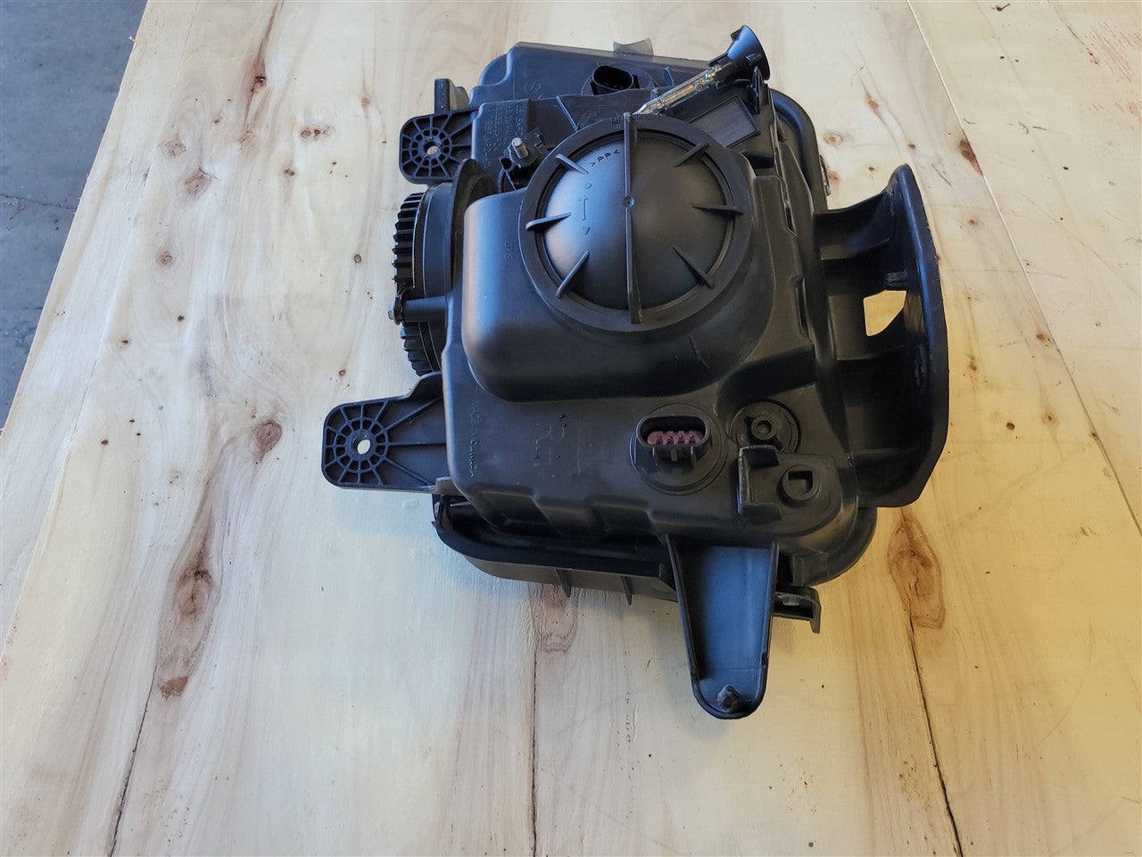 2013 CAMARO OEM RH HEADLIGHT HID XENON 22959920 33831 - image 12