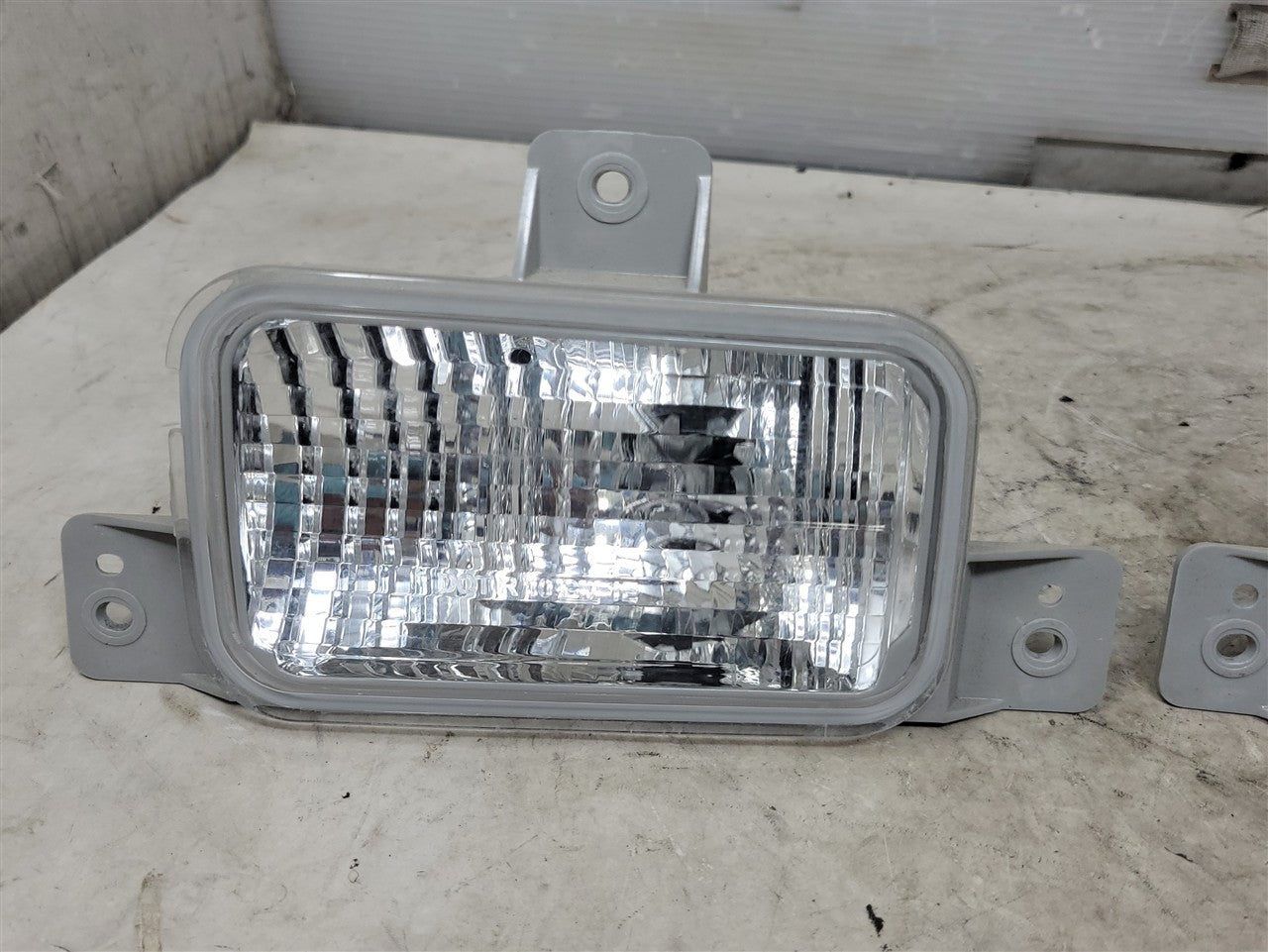 2013 CAMARO OEM BACK UP REVERSE LAMPS PAIR LH RH 33837 - image 3