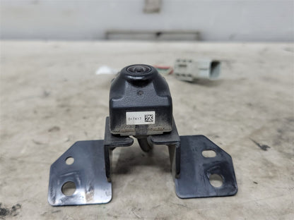 2013 CAMARO OEM REAR VIEW CAMERA 22767362 33838 - image 2