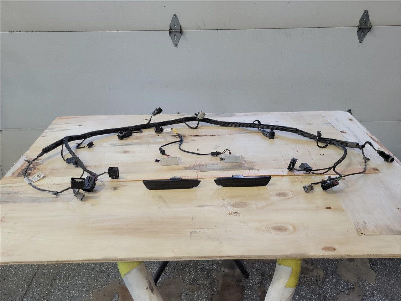 2013 CAMARO REAR BUMPER HARNESS W/PARK SENSORS 33839 - image 1