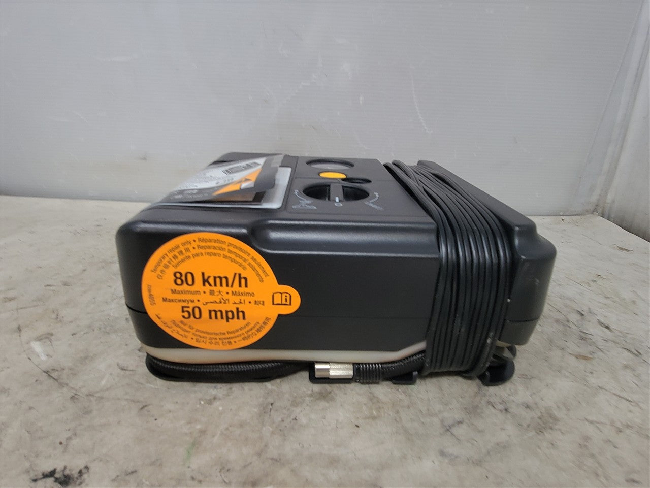 2013 CAMARO EMERGENCY TIRE INFLATOR COMPRESSOR 33846 - image 2