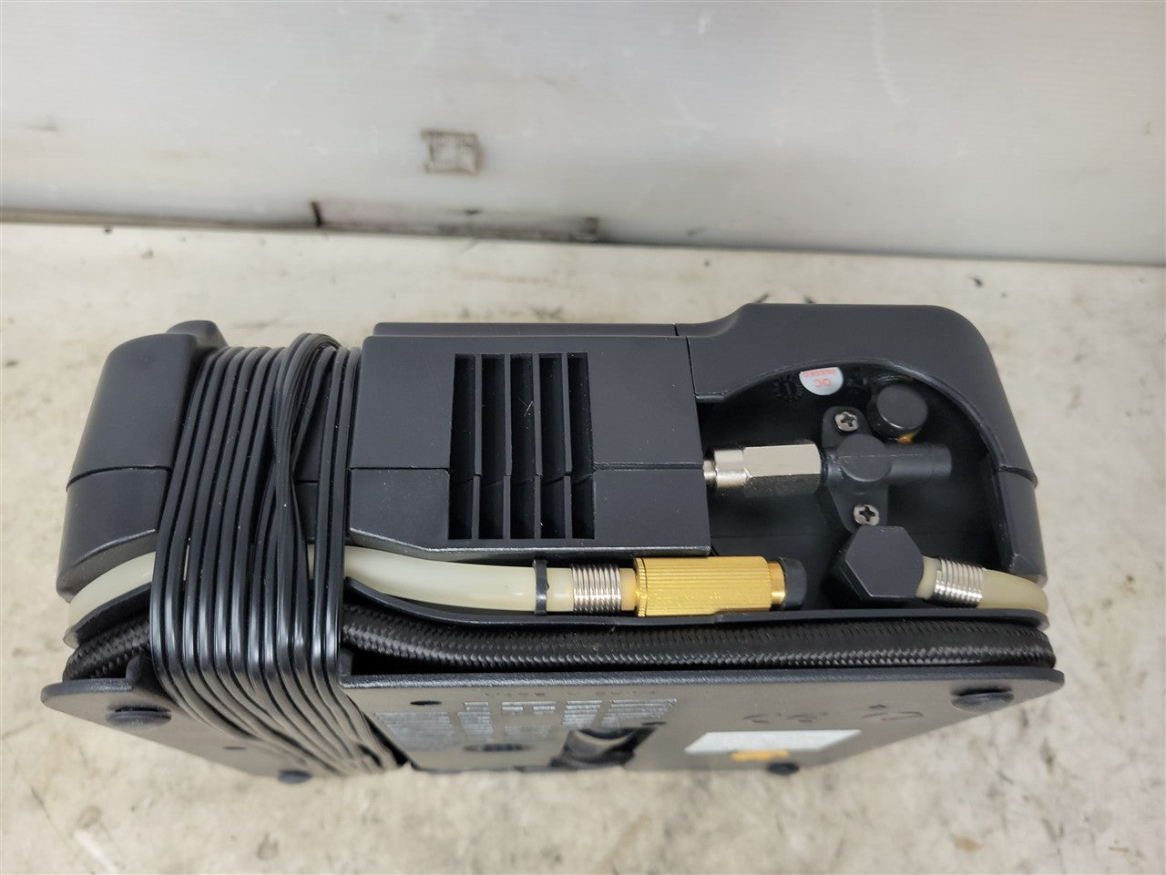 2013 CAMARO EMERGENCY TIRE INFLATOR COMPRESSOR 33846 - image 7