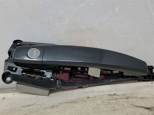 2013 CAMARO LH DRIVER DOOR HANDLE GRAY GLJ 33852 - image 2