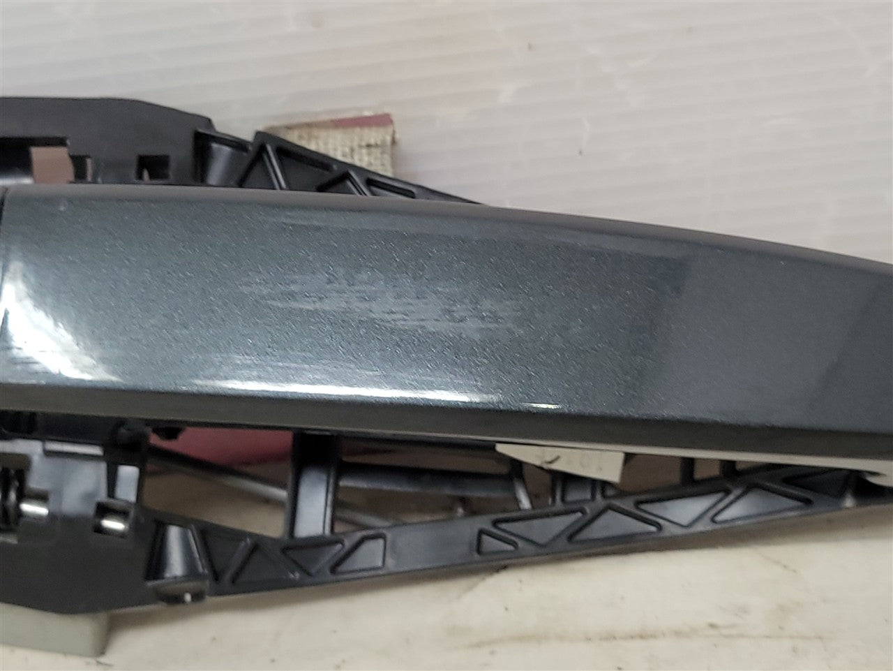 2013 CAMARO LH DRIVER DOOR HANDLE GRAY GLJ 33852 - image 3