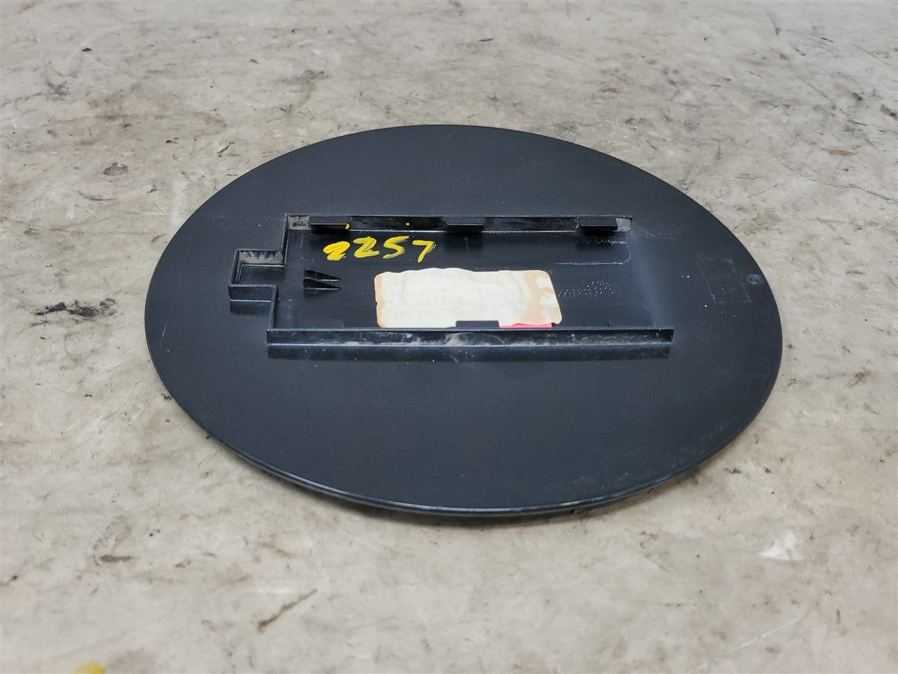 2013 CAMARO GAS TANK FUEL DOOR GRAY GLJ 22978397 33859 - image 7
