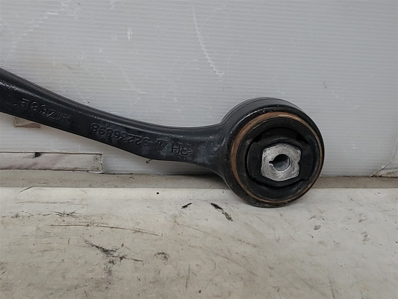 2013 CAMARO RH FRONT LOWER CONTROL ARMS PAIR 26K 33862 - image 2