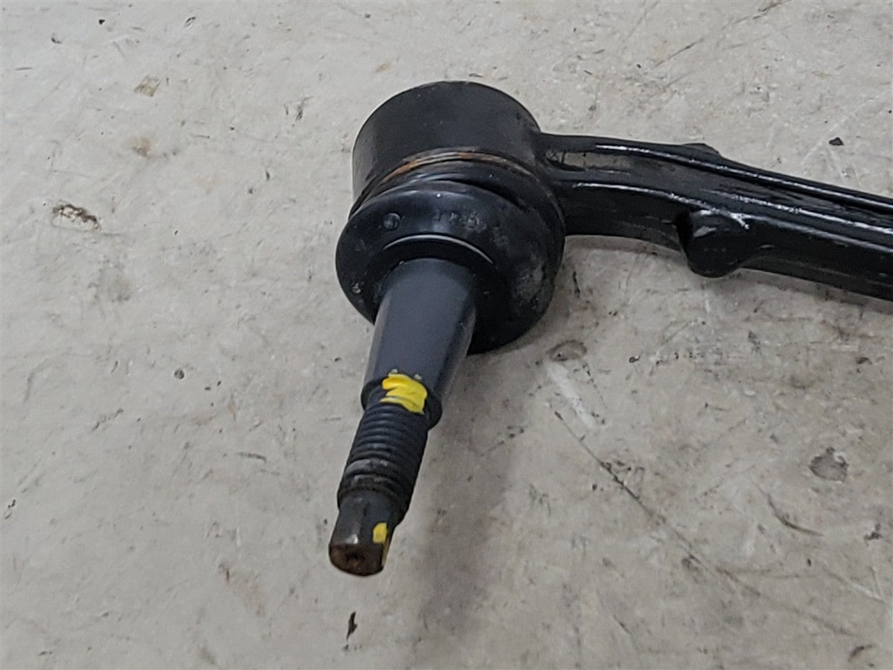 2013 CAMARO RH FRONT LOWER CONTROL ARMS PAIR 26K 33862 - image 15