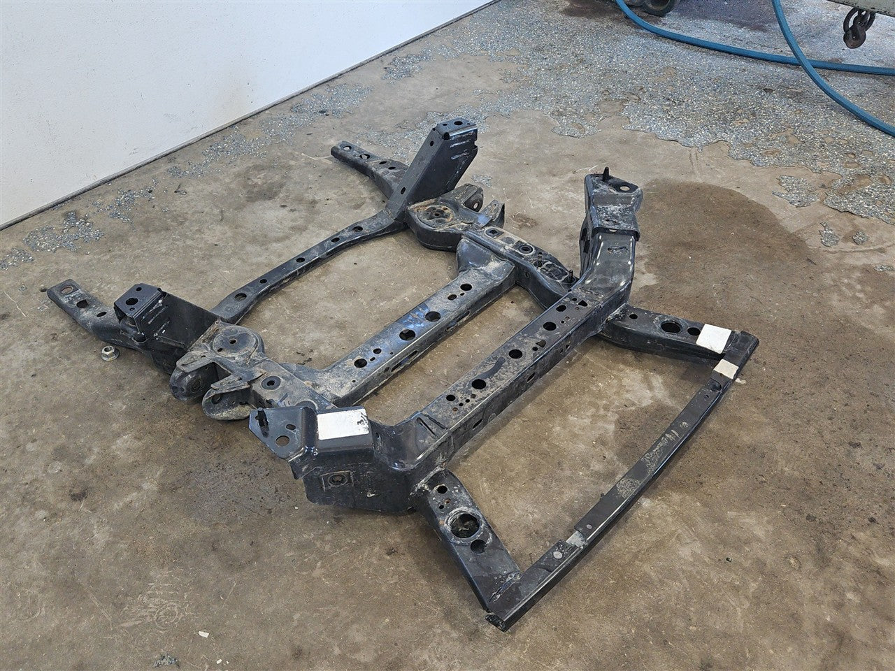 2013 CAMARO SS FRONT ENGINE SUSPENSION CRADLE 33865 - image 2