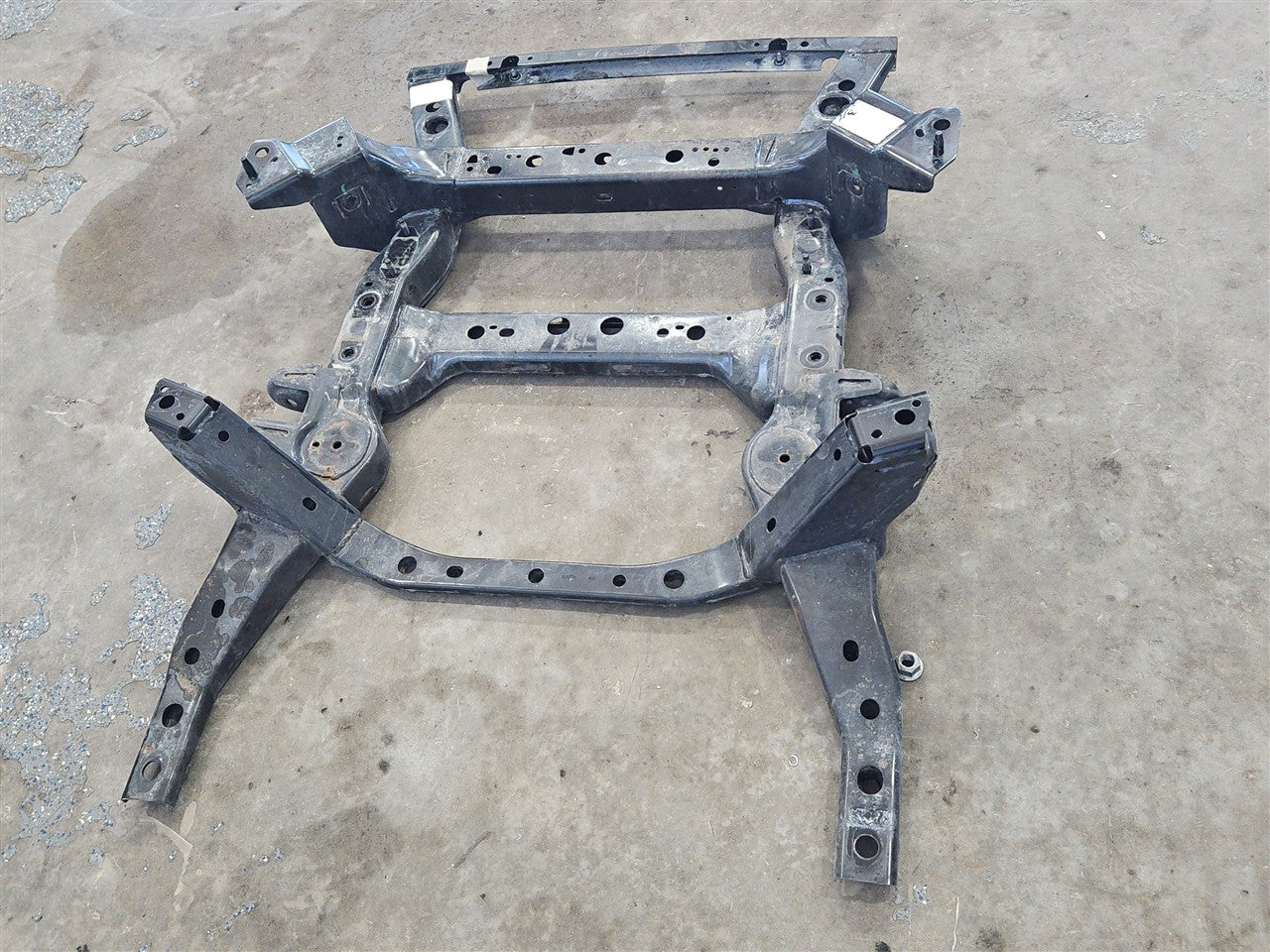 2013 CAMARO SS FRONT ENGINE SUSPENSION CRADLE 33865 - image 5