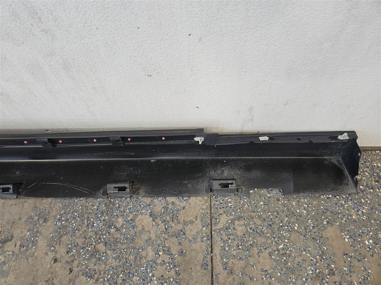 2013 CAMARO LH ZL1 ROCKER MOLDING GRAY GLJ 33871 - image 10