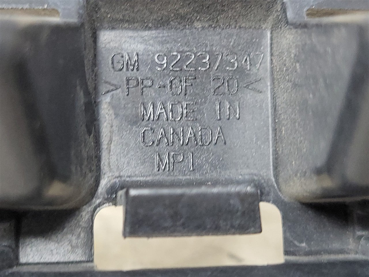 2013 CAMARO REAR BUMPER CENTER SUPPORT GUIDE 33879 - image 9