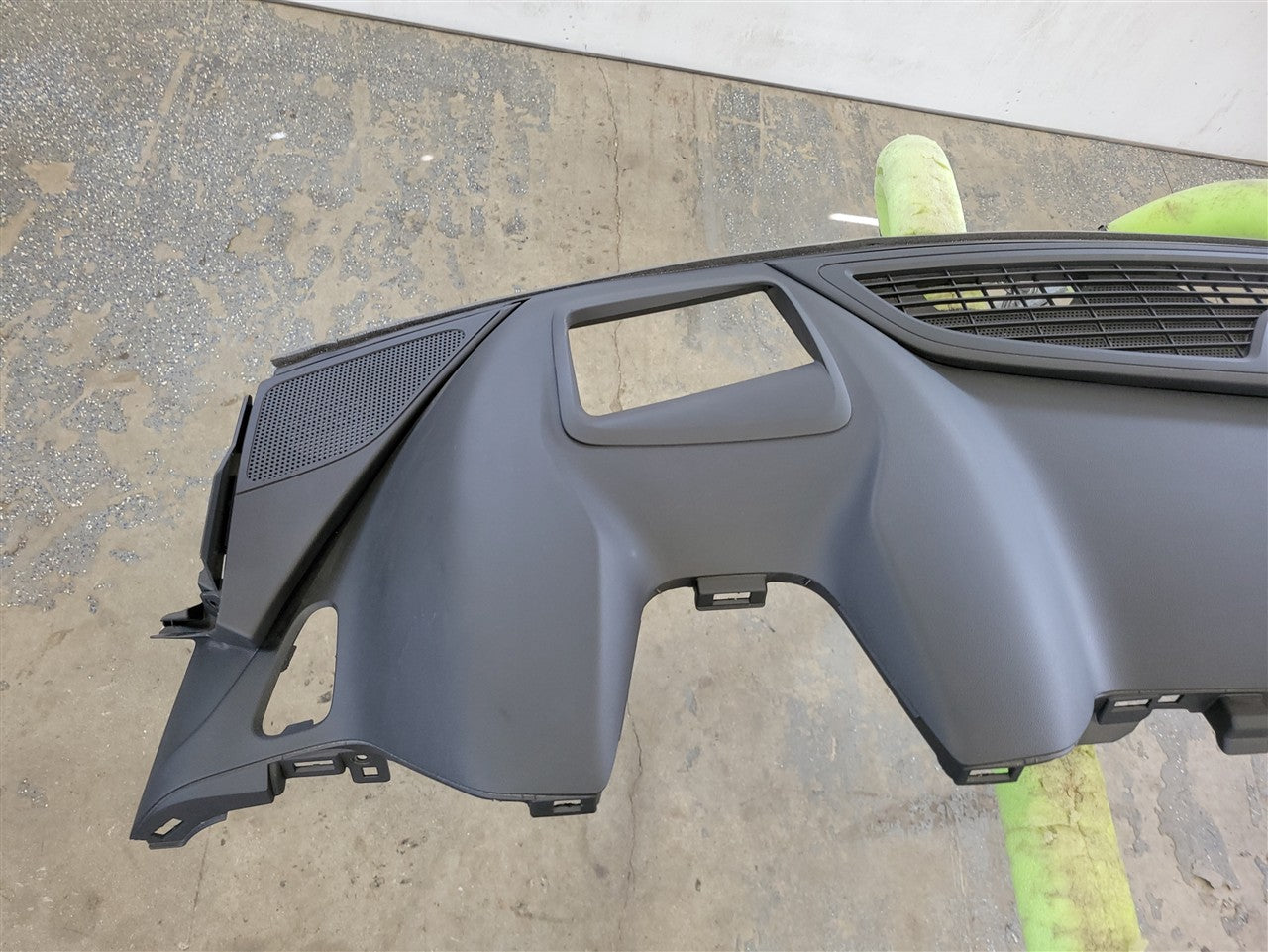 2016 CAMARO UPPER DASH PANEL & RH BAG 33881 - image 6