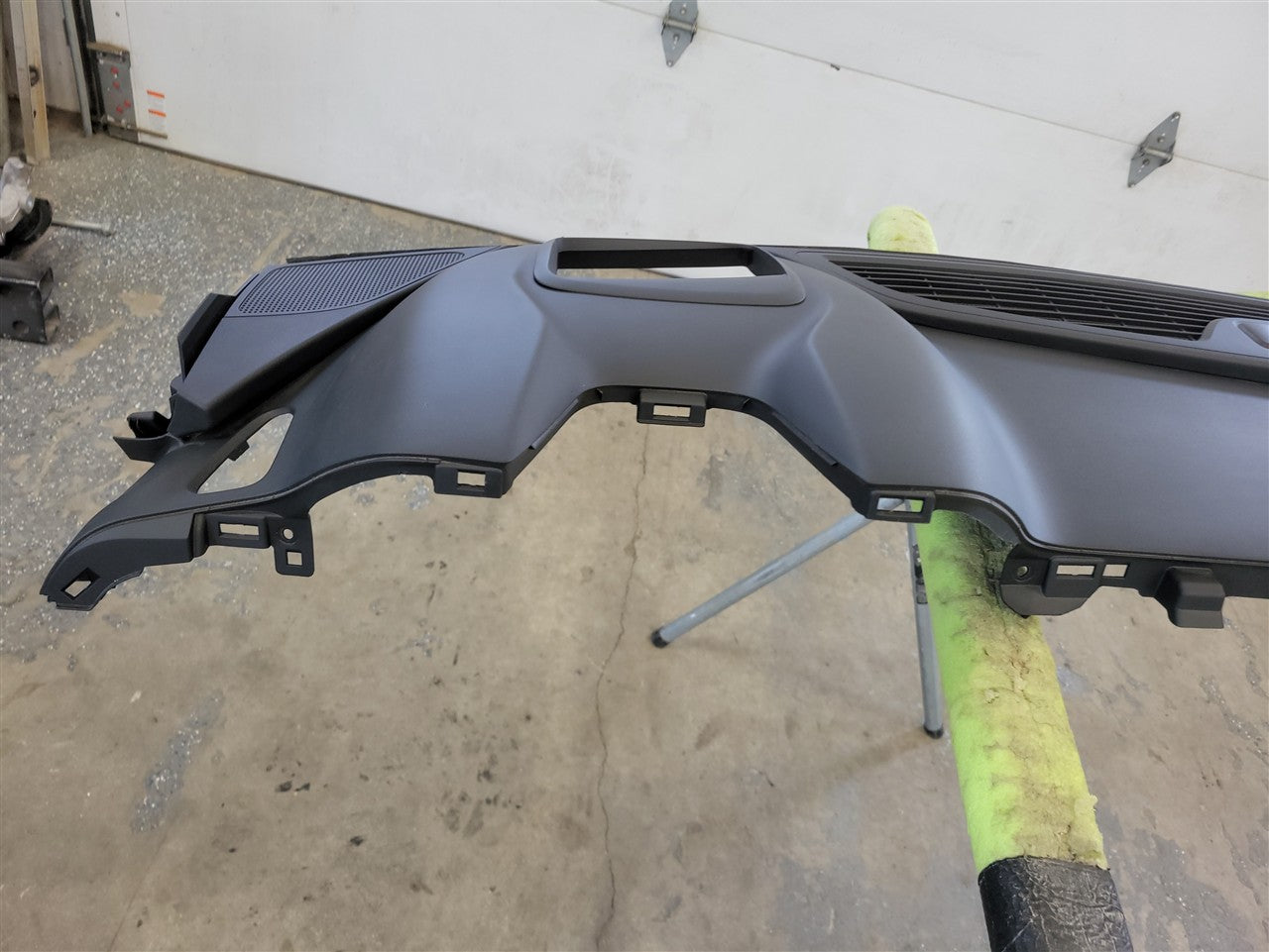 2016 CAMARO UPPER DASH PANEL & RH BAG 33881 - image 7