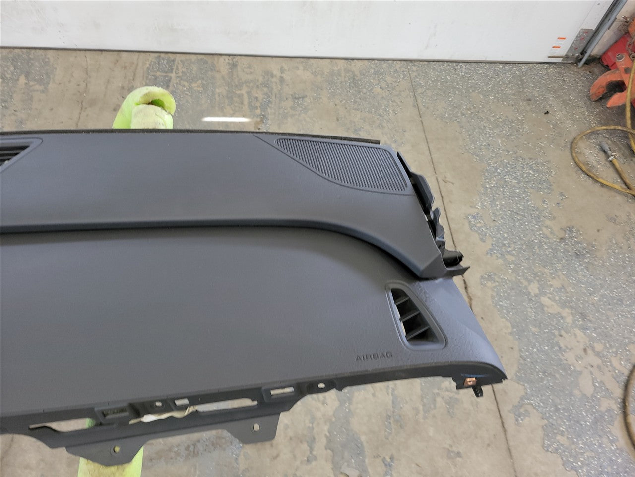 2016 CAMARO UPPER DASH PANEL & RH BAG 33881 - image 9