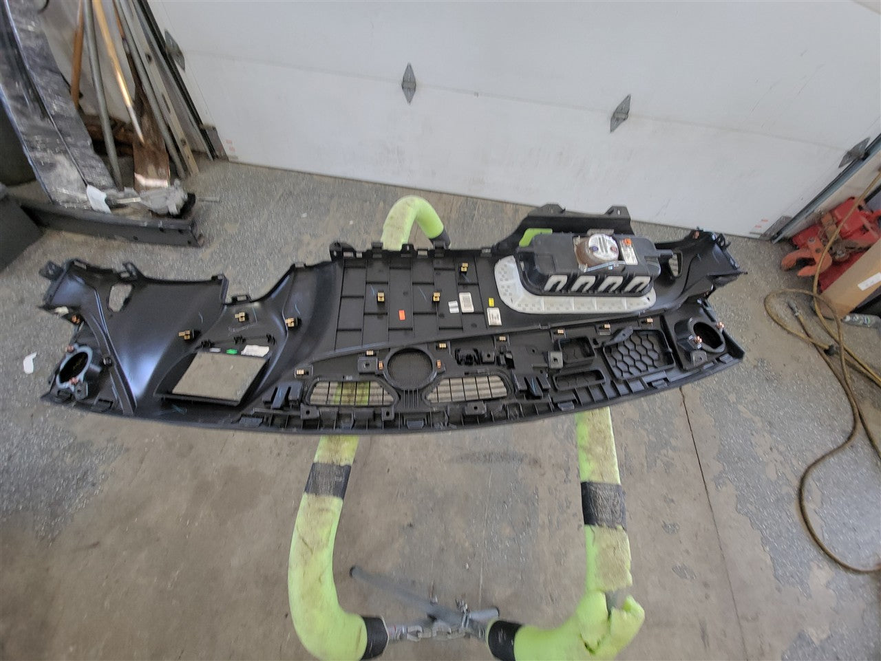 2016 CAMARO UPPER DASH PANEL & RH BAG 33881 - image 3