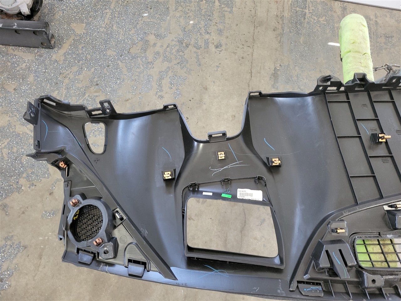 2016 CAMARO UPPER DASH PANEL & RH BAG 33881 - image 13