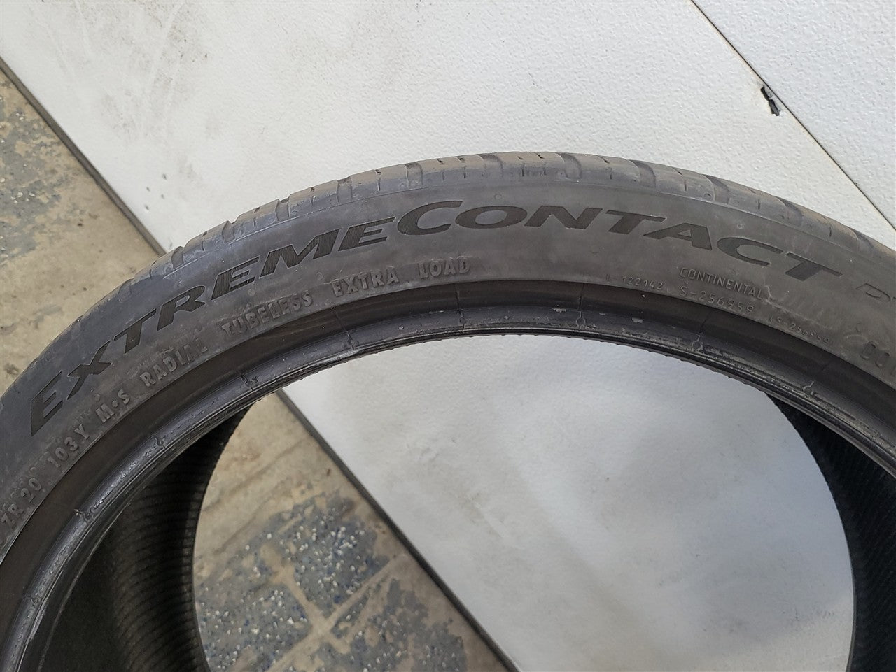 2021 CAMARO CONTINENTAL EXTREMECONTACT 305/30R20 33883 - image 3