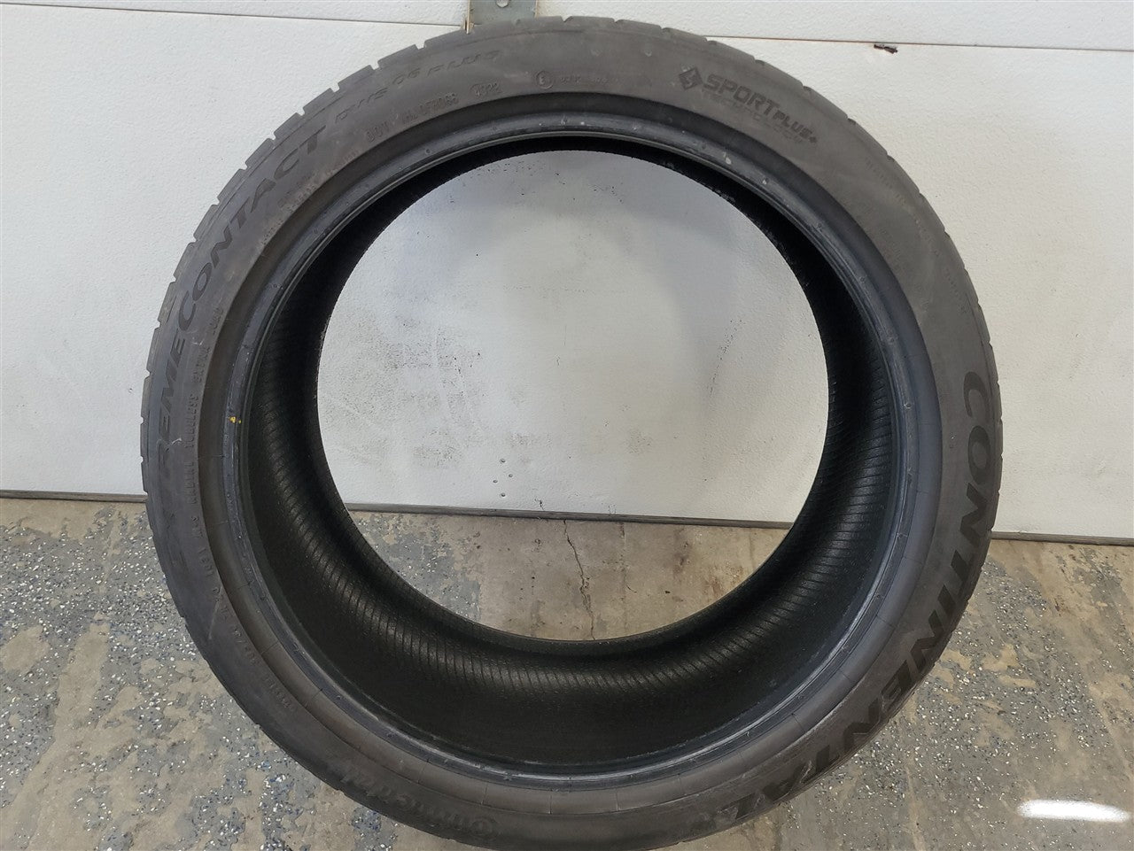 2021 CAMARO CONTINENTAL EXTREMECONTACT 305/30R20 33884 - image 5