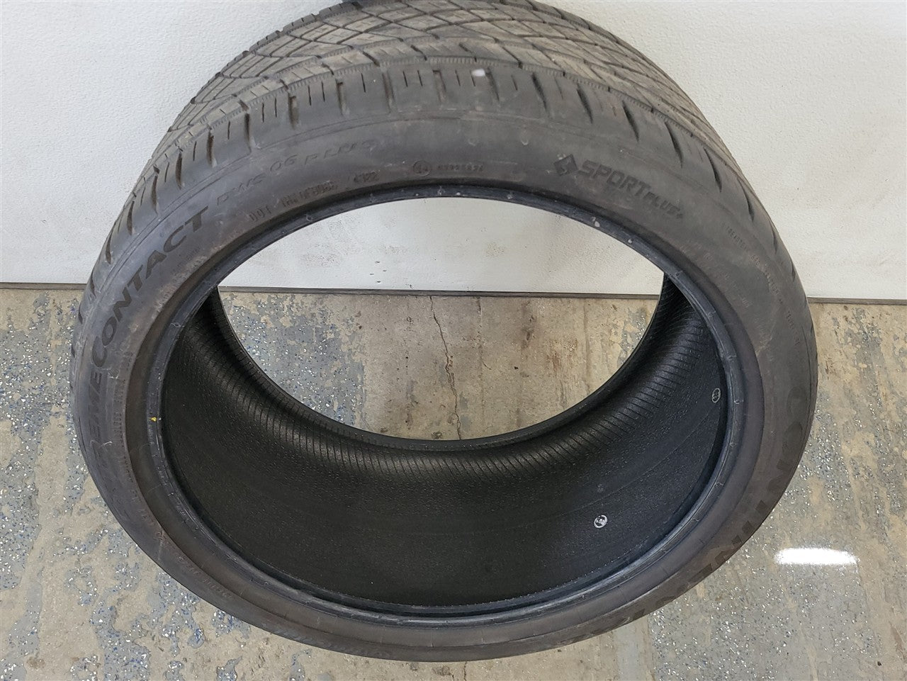 2021 CAMARO CONTINENTAL EXTREMECONTACT 305/30R20 33884 - image 6
