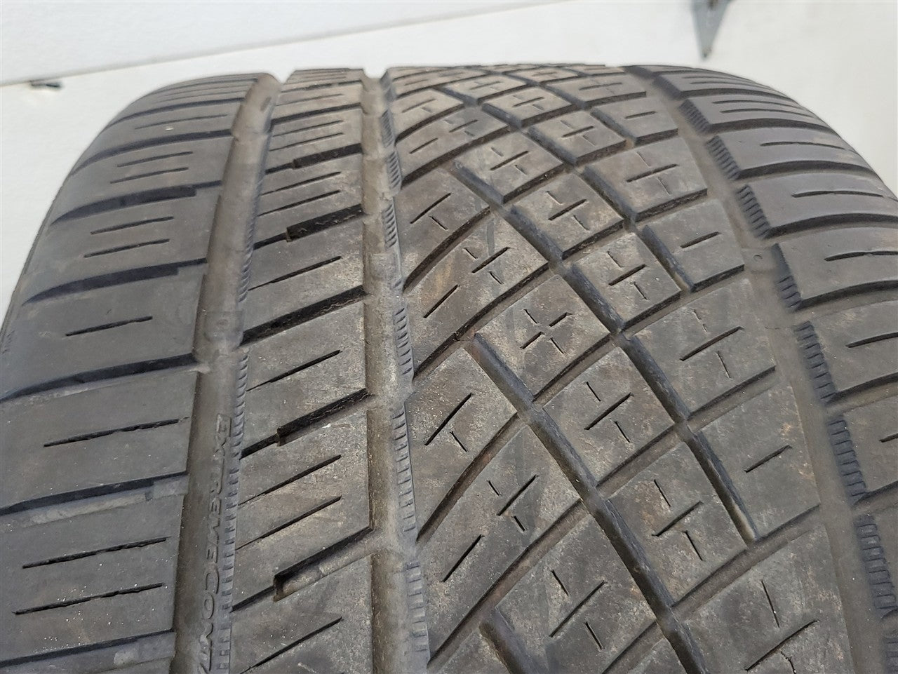2021 CAMARO CONTINENTAL EXTREMECONTACT 305/30R20 33884 - image 2