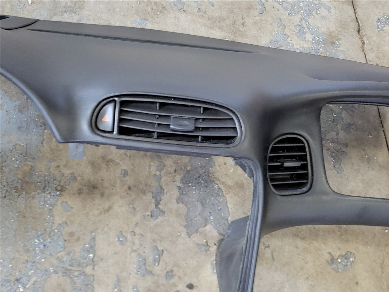 1999 CORVETTE UPPER DASH PANEL PAD BLACK 33889 - image 4