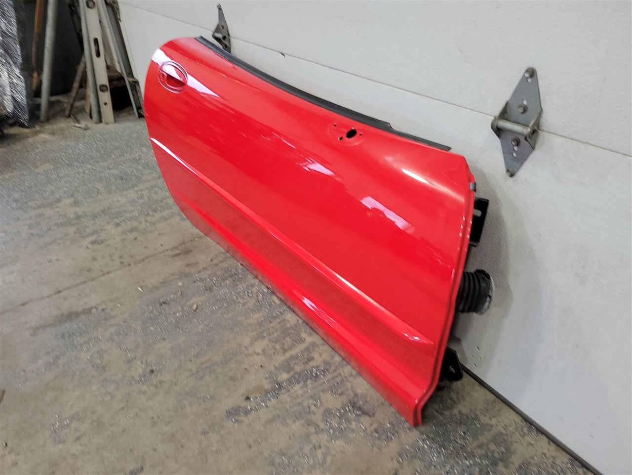 1999 CORVETTE RH PASSENGER FRONT DOOR RED 000 33890 - image 5