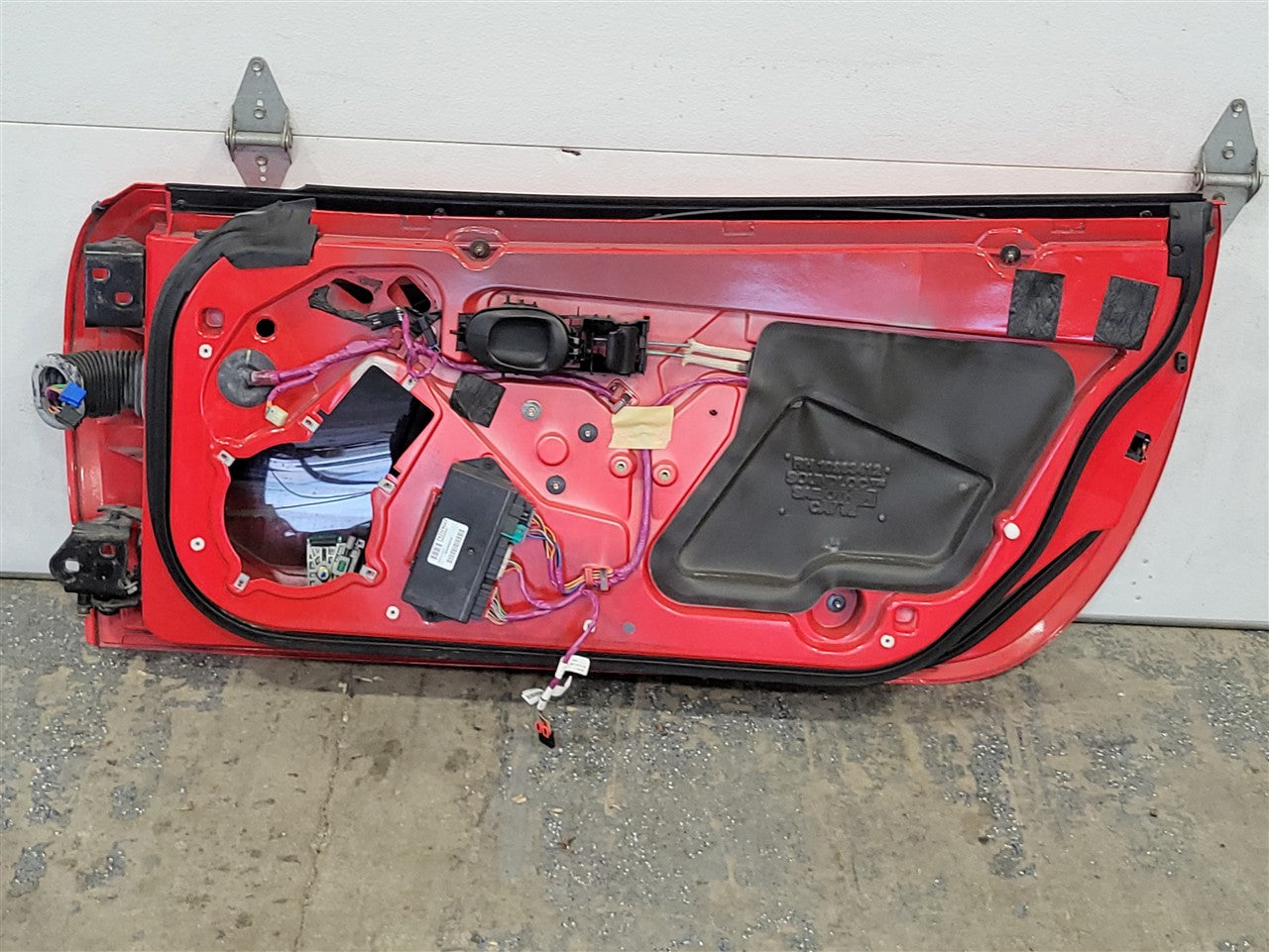 1999 CORVETTE RH PASSENGER FRONT DOOR RED 000 33890 - image 12