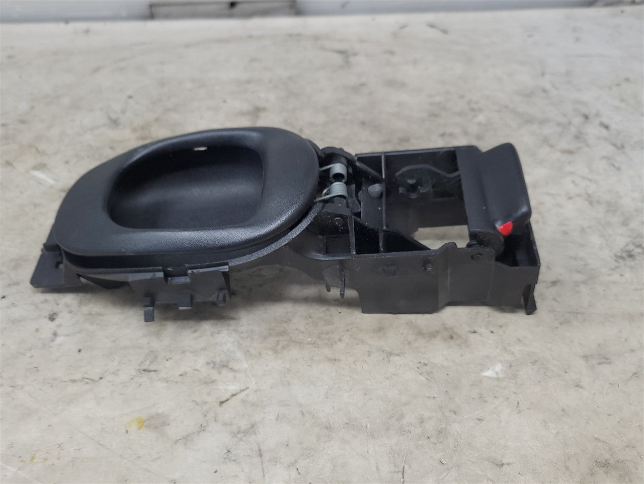 1999 CORVETTE LH DRIVER INTERIOR DOOR HANDLE 33895 - image 6