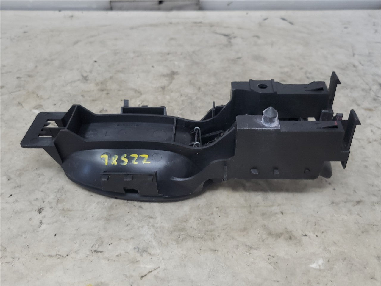 1999 CORVETTE LH DRIVER INTERIOR DOOR HANDLE 33895 - image 9