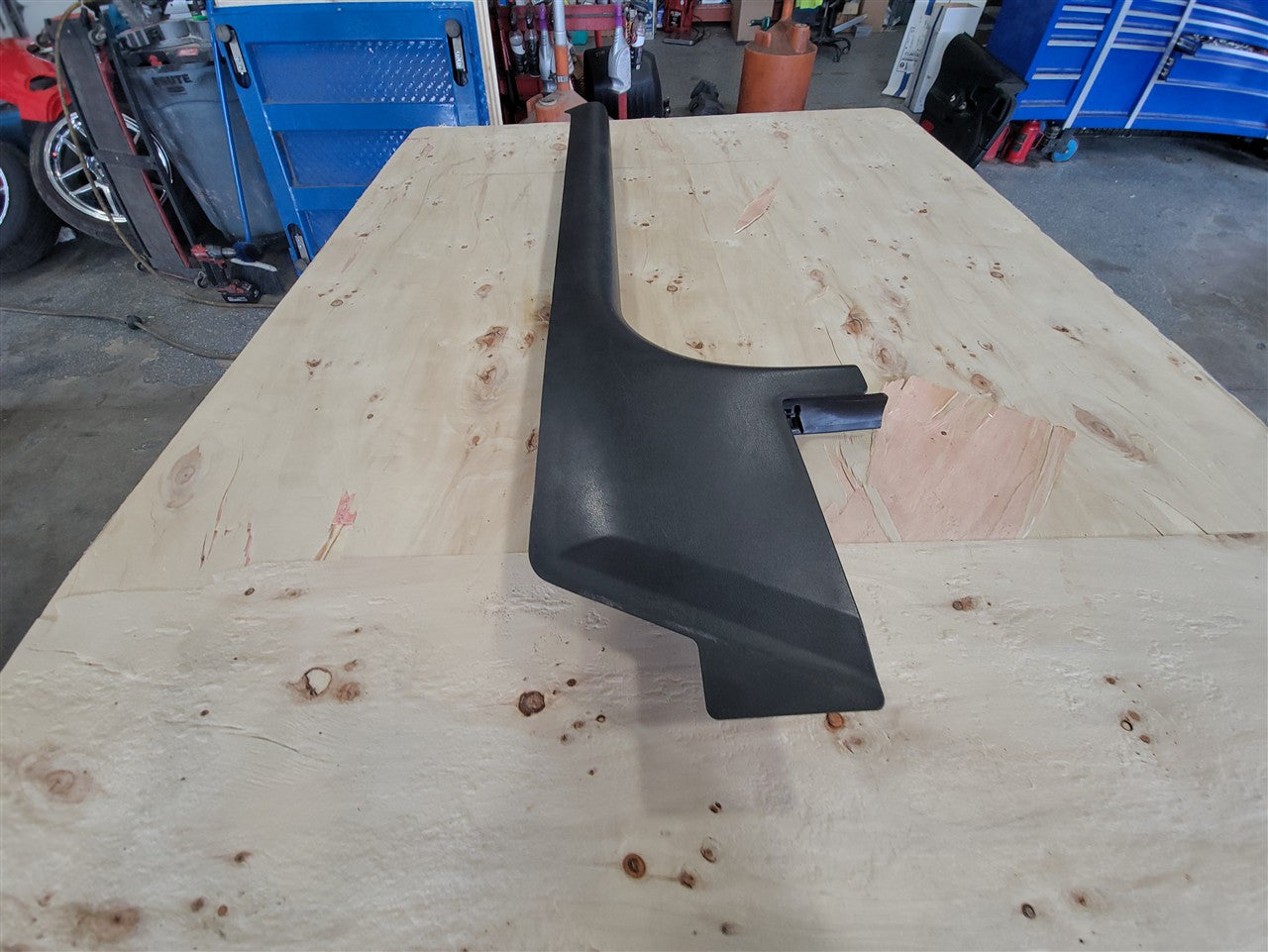 1999 CORVETTE LH DRIVER DOOR SILL TRIM PLATE 33907 - image 3