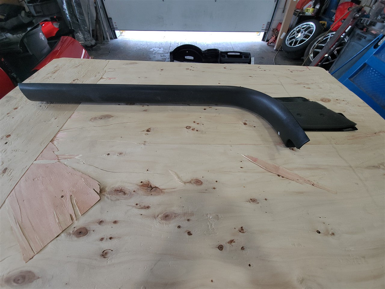 1999 CORVETTE LH DRIVER DOOR SILL TRIM PLATE 33907 - image 9