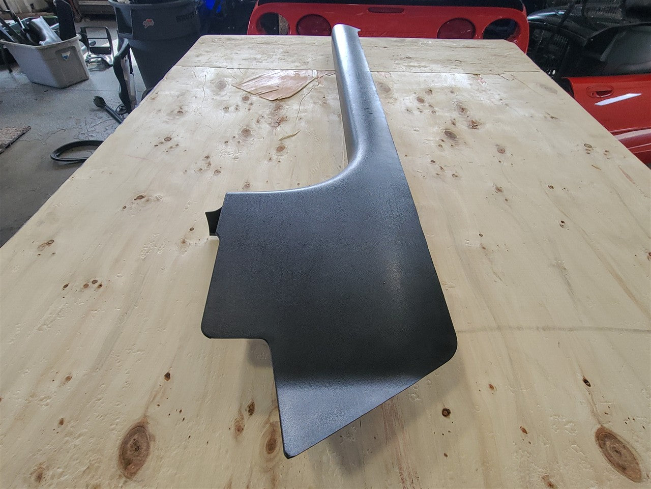 1999 CORVETTE RH PASSENGER DOOR SILL TRIM PLATE 33908 - image 5