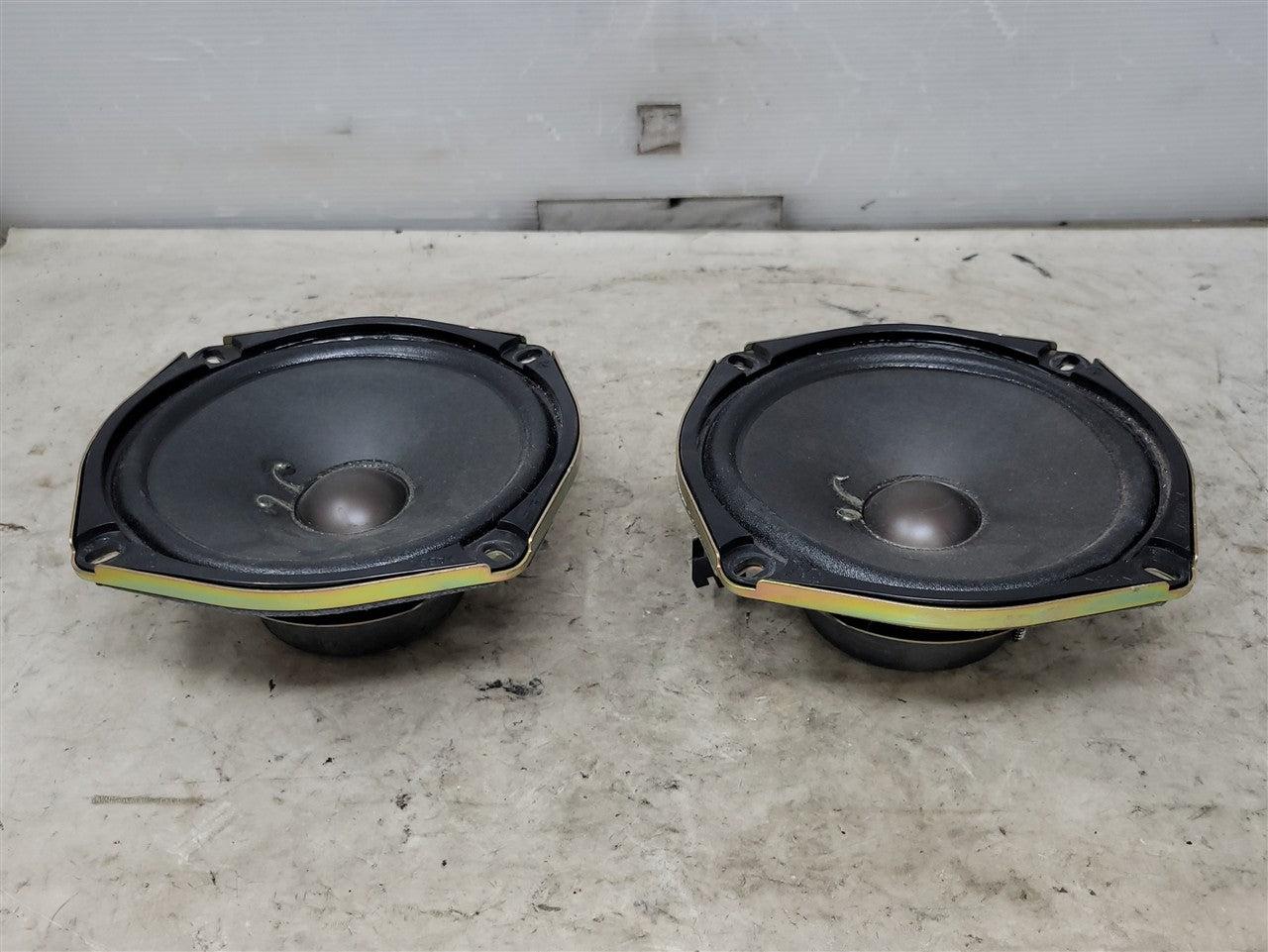 1999 CORVETTE REAR BOSE SPEAKERS PAIR 10290828 64K 33909 - image 5