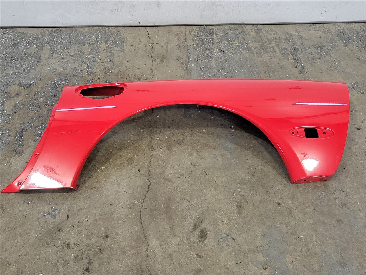 1999 CORVETTE LH QUARTER TORCH RED 70U 000 33913 - image 2