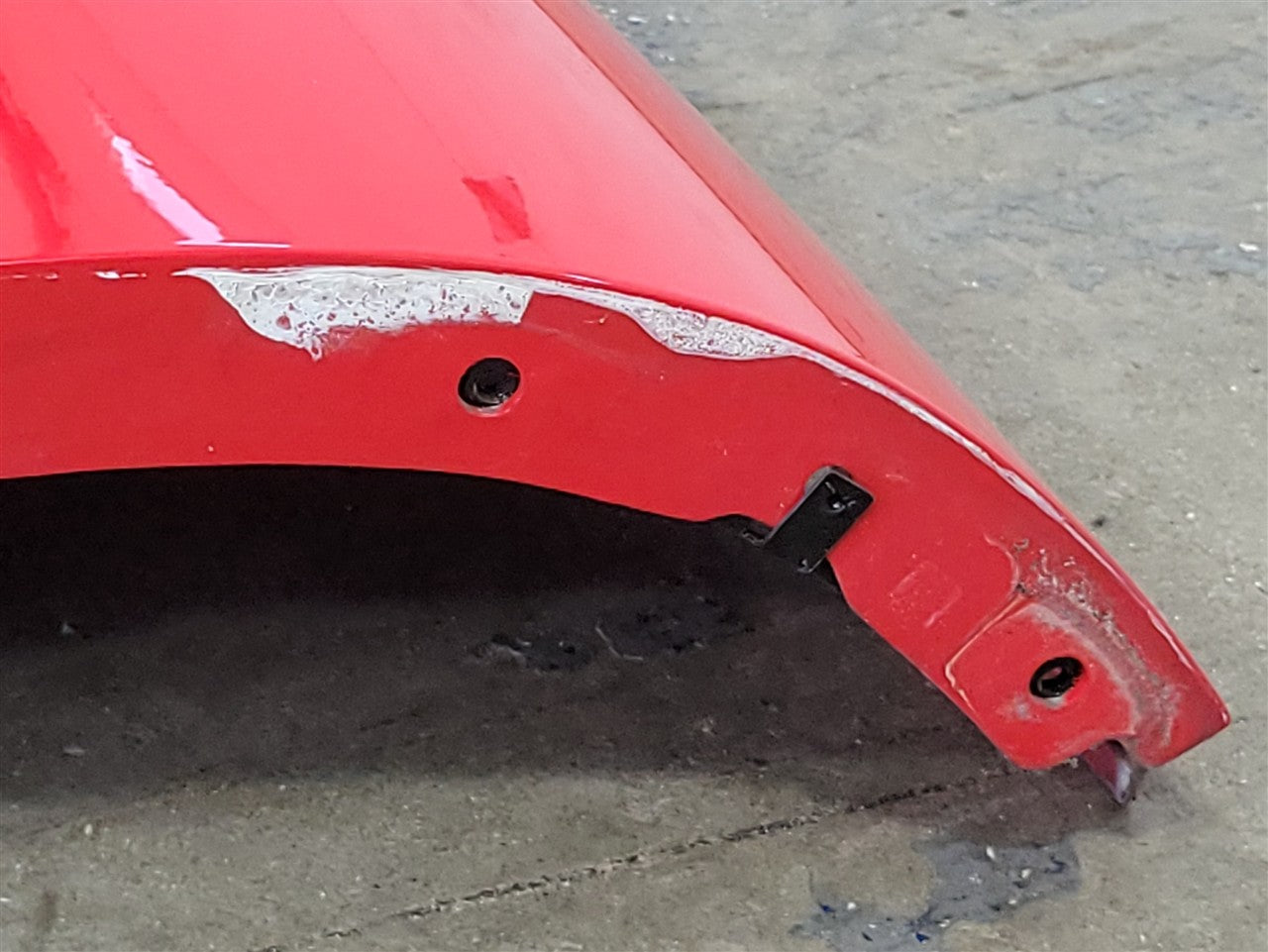 1999 CORVETTE LH QUARTER TORCH RED 70U 000 33913 - image 5