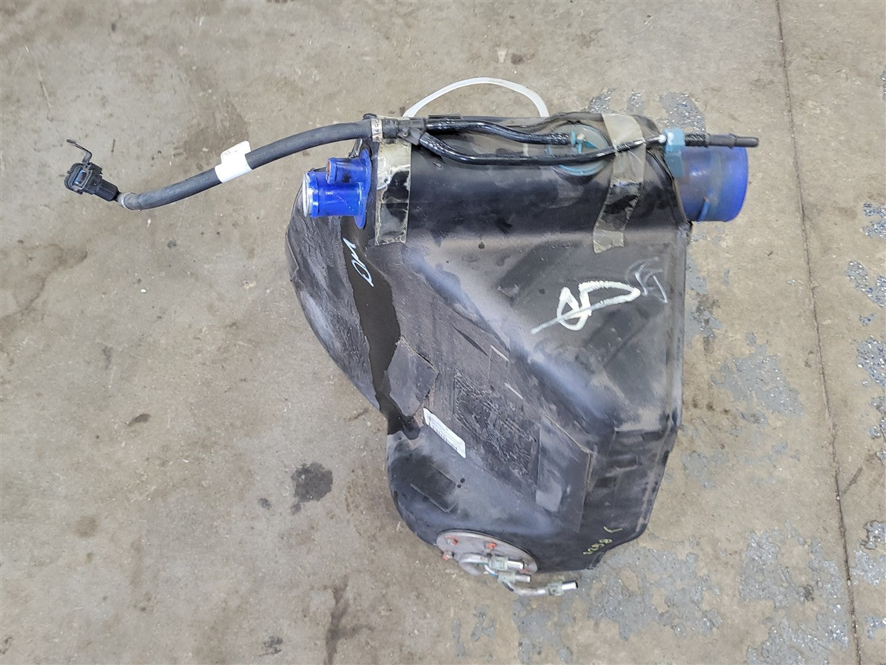 1999 CORVETTE LH FUEL TANK WITH FUEL PUMP 64K 33914 - image 2