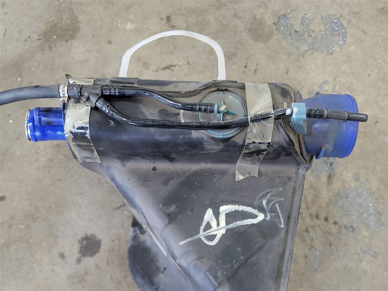 1999 CORVETTE LH FUEL TANK WITH FUEL PUMP 64K 33914 - image 3
