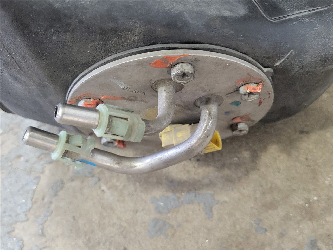 1999 CORVETTE RH FUEL TANK WITH CROSSOVER PUMP 64K 33915 - image 7