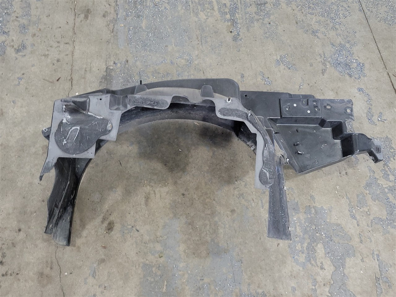 1999 CORVETTE RH PASSENGER INNER FENDER STRUCTURE 33916 - image 1