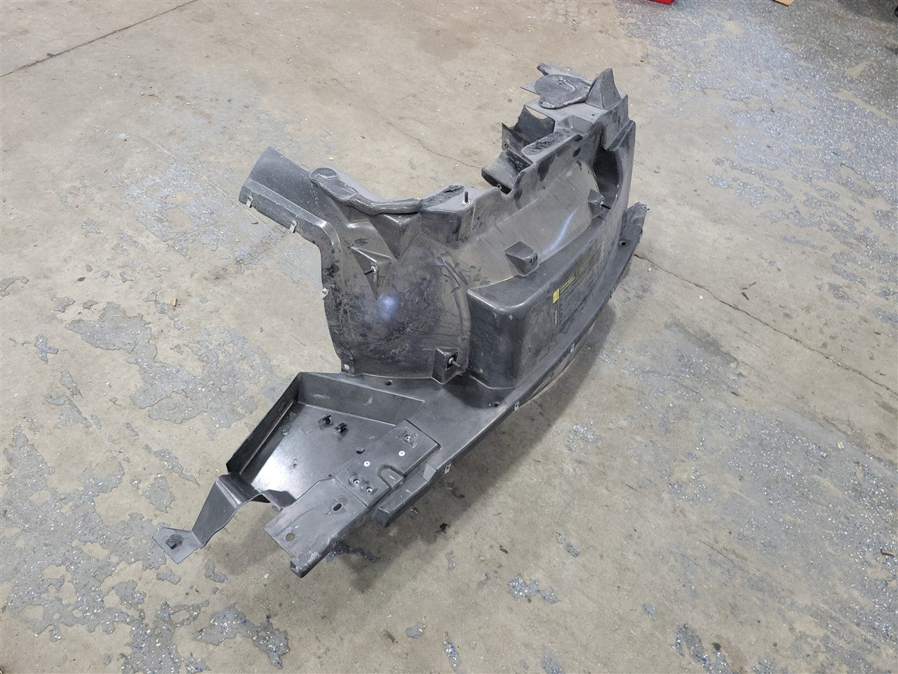 1999 CORVETTE RH PASSENGER INNER FENDER STRUCTURE 33916 - image 6