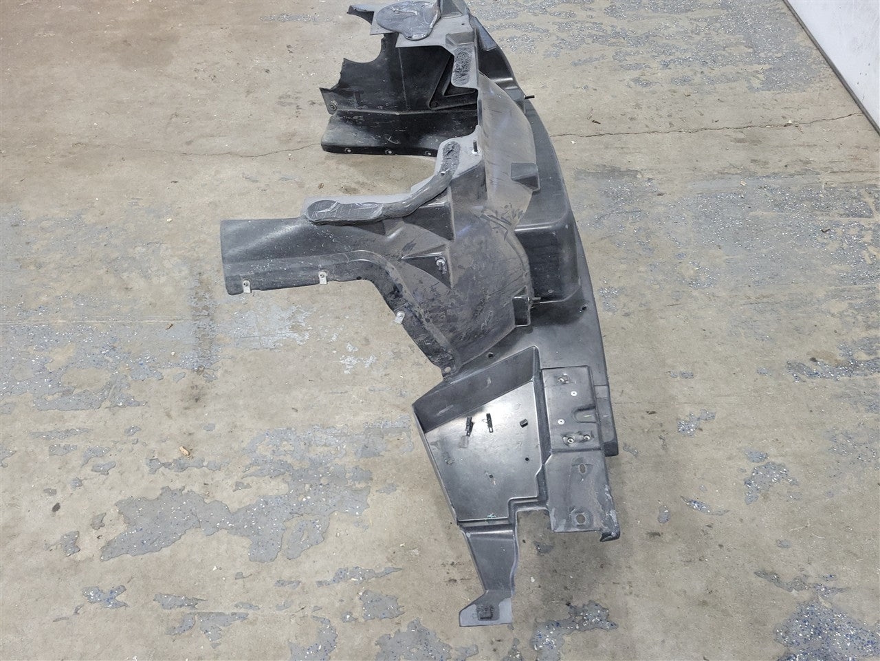 1999 CORVETTE RH PASSENGER INNER FENDER STRUCTURE 33916 - image 7