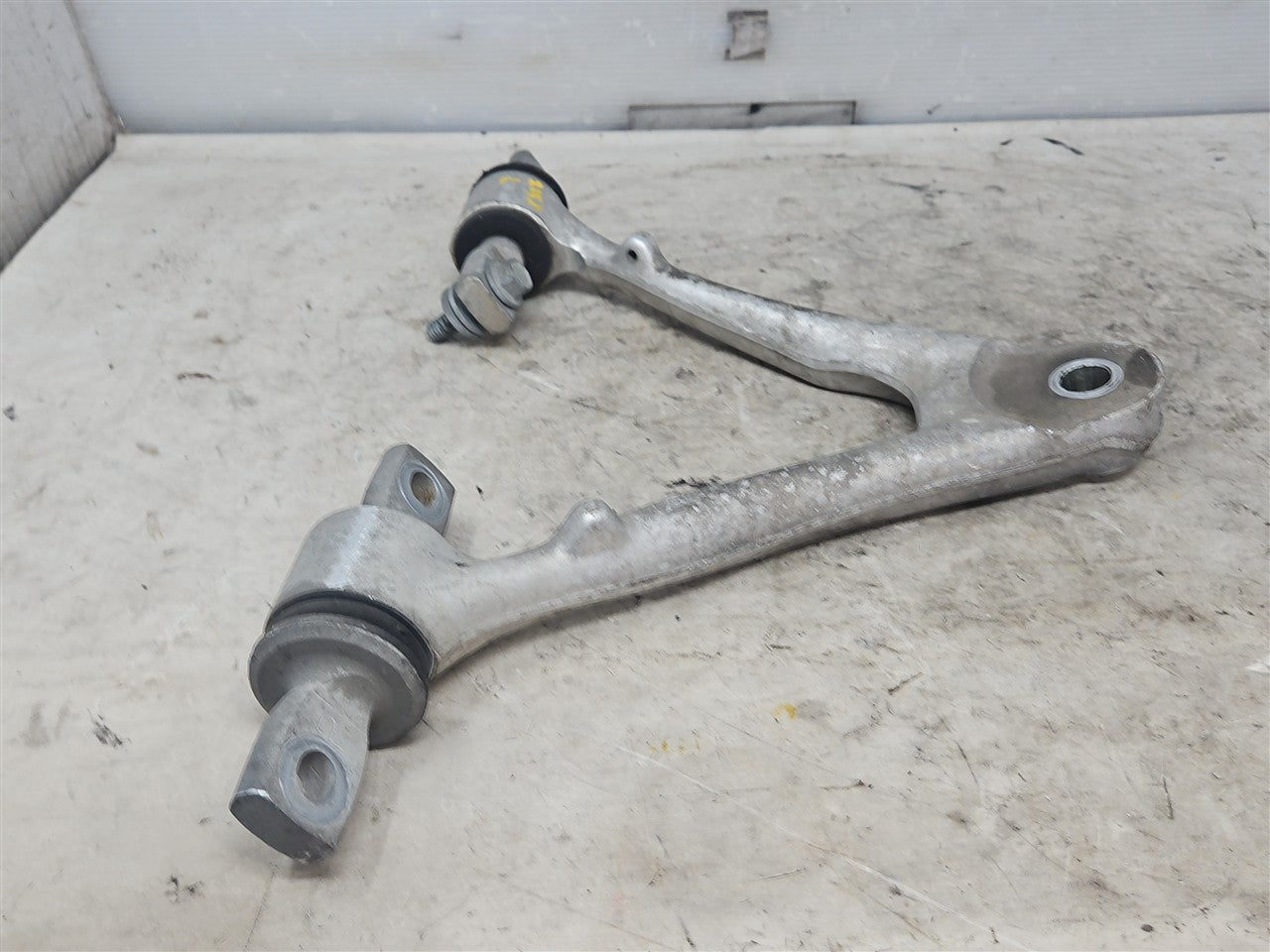 1999 CORVETTE RH FRONT UPPER CONTROL ARM 64K 33920 - image 8