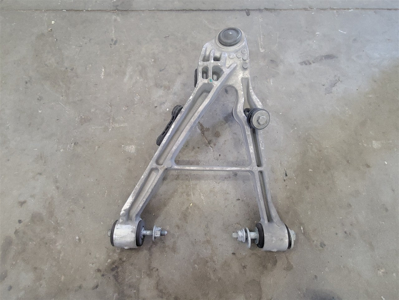 1999 CORVETTE RH REAR LOWER CONTROL ARM 64K 33924 - image 6